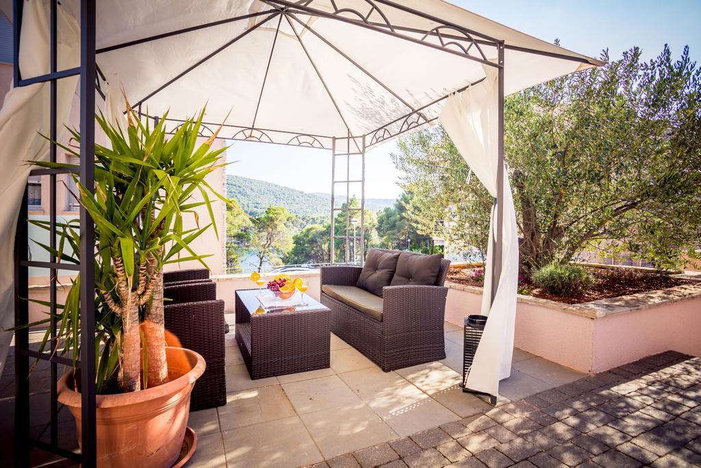Apartment Falcon Stari Grad (Hvar) Room photo